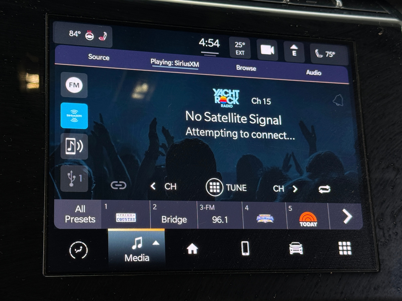 Thumbnail: 2023 Jeep Grand Cherokee - 4