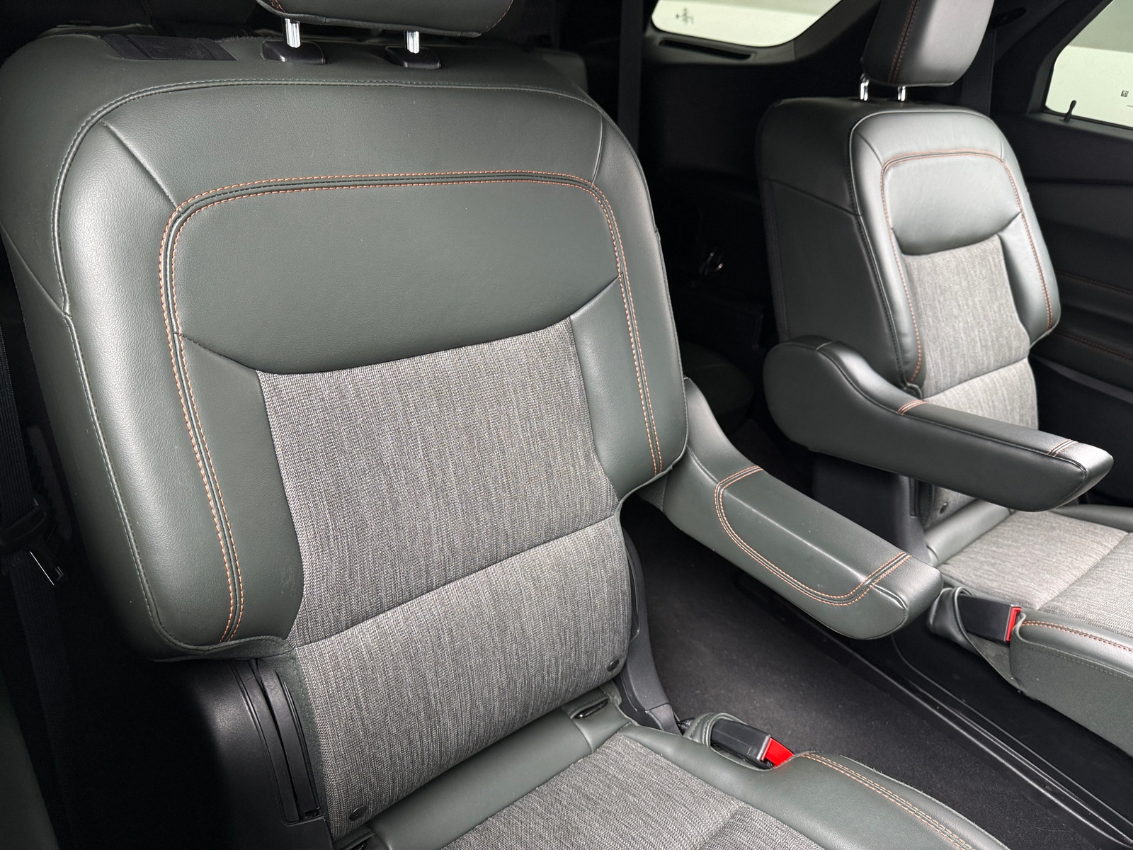 Thumbnail: 2022 Ford Explorer - 5