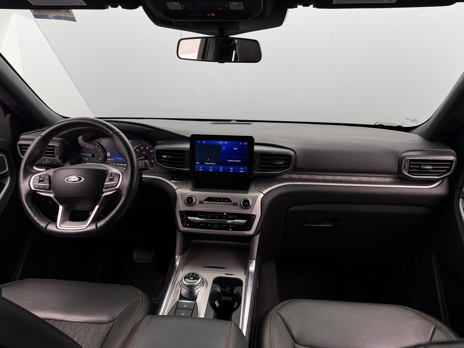 Thumbnail: 2022 Ford Explorer - 2