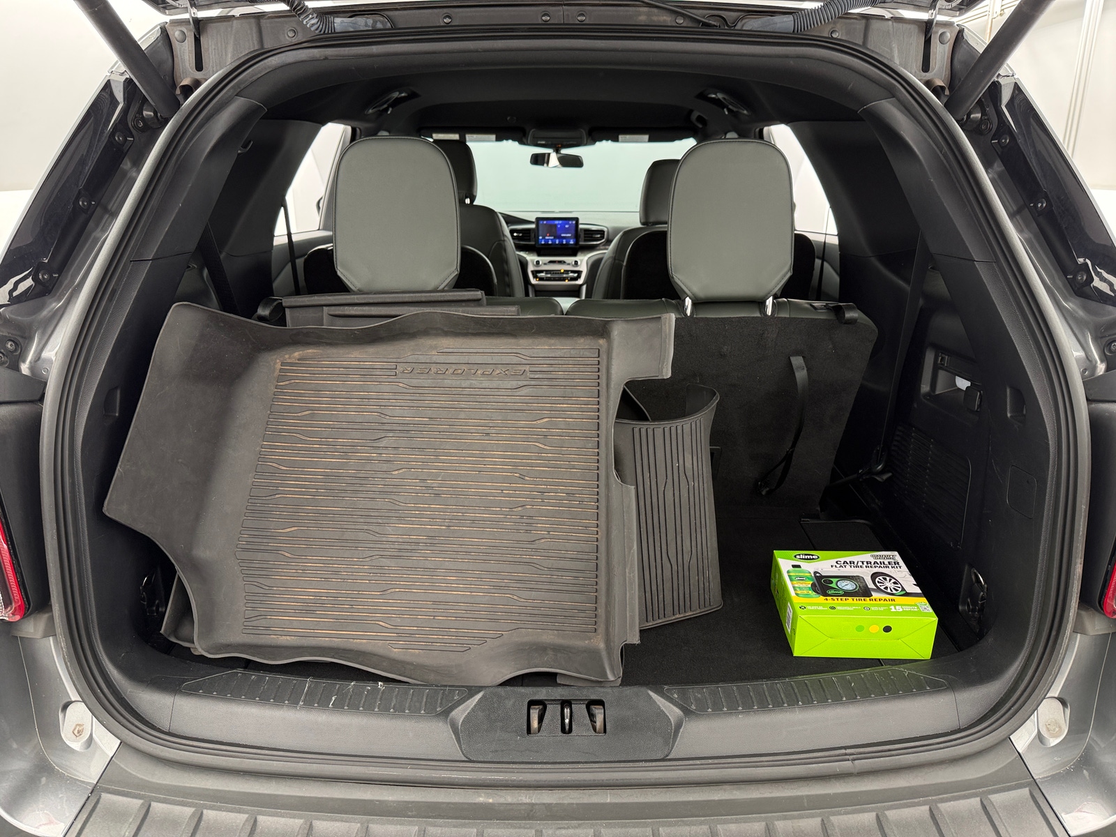 Thumbnail: 2022 Ford Explorer - 6