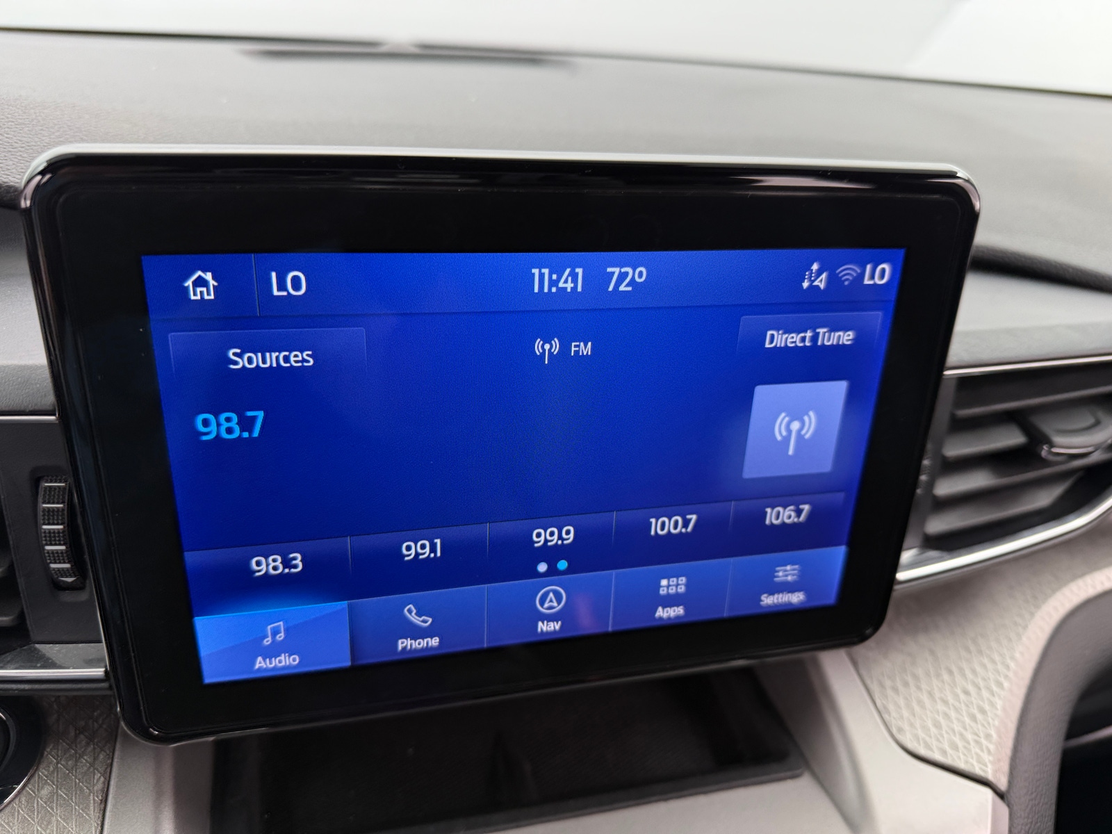 Thumbnail: 2022 Ford Explorer - 3