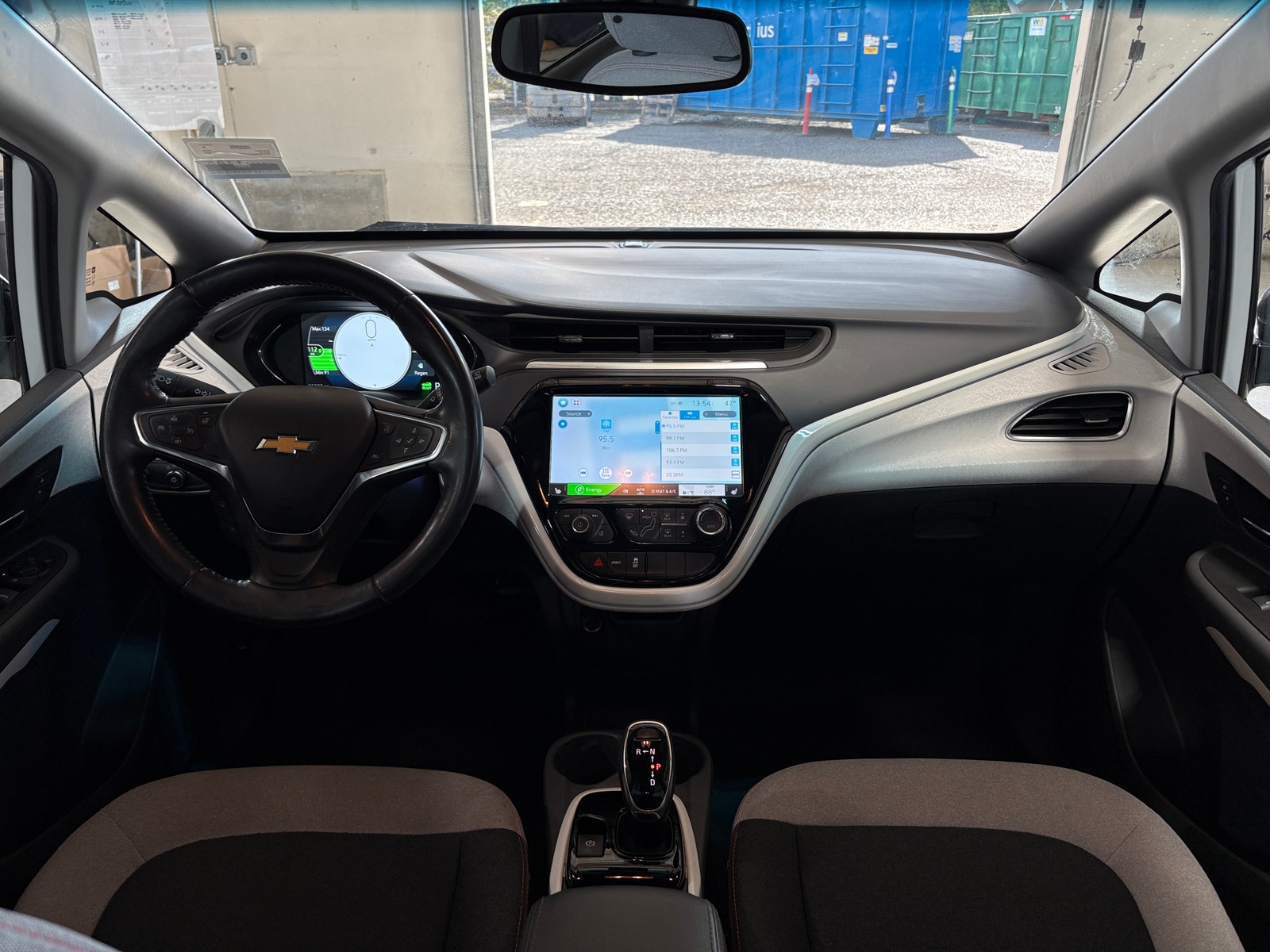 Thumbnail: 2018 Chevrolet Bolt EV - 3