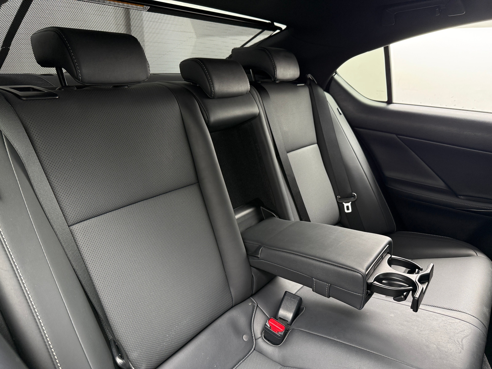 Thumbnail: 2022 Lexus IS - 5