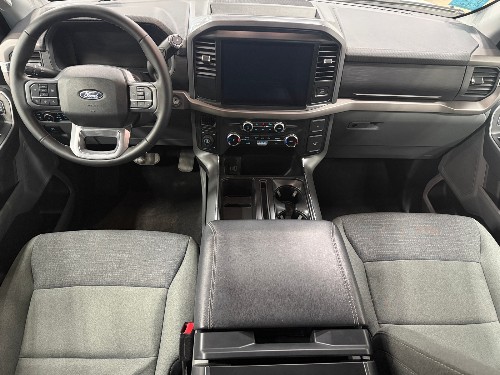 Thumbnail: 2025 Ford Econoline - 3