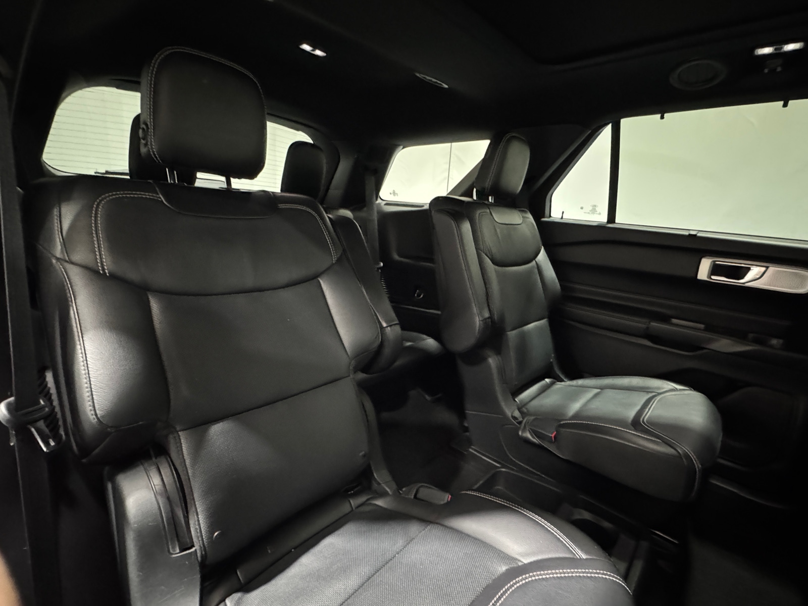 Thumbnail: 2020 Ford Explorer - 5