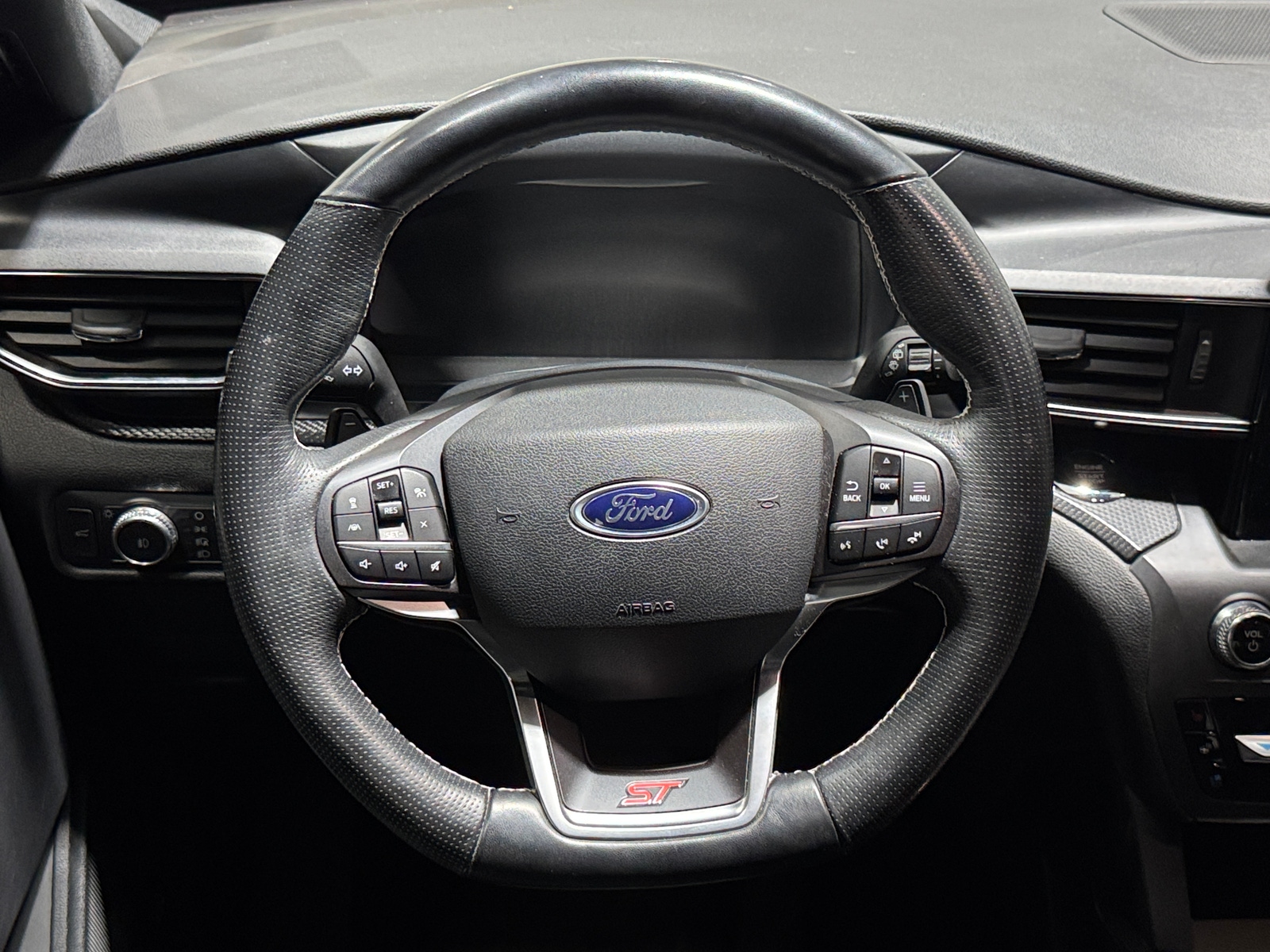 Thumbnail: 2020 Ford Explorer - 4