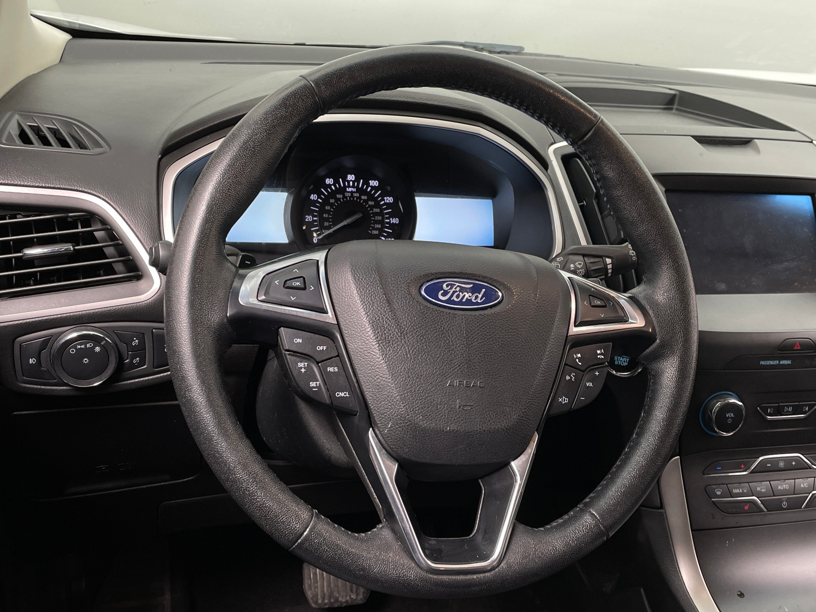 Thumbnail: 2020 Ford Edge - 4