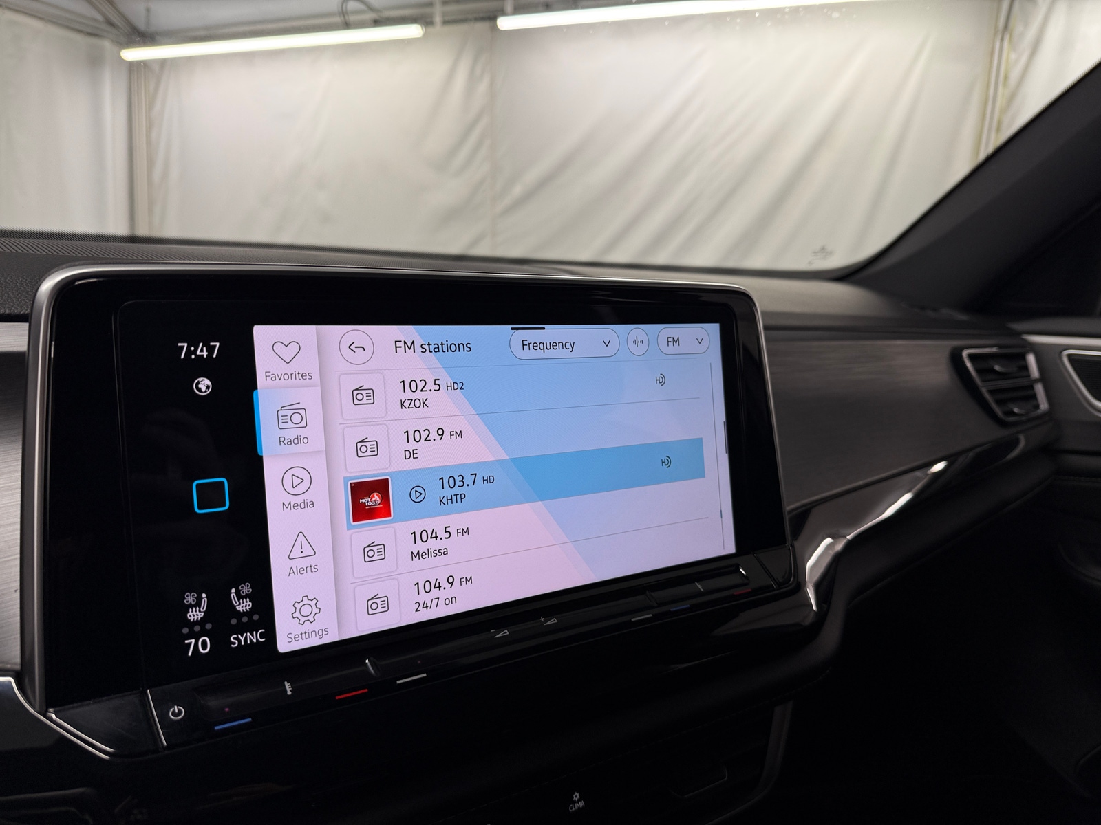 Thumbnail: 2025 Volkswagen Atlas - 3