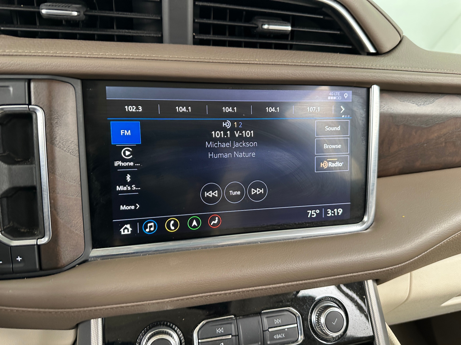 Thumbnail: 2021 GMC Yukon - 3