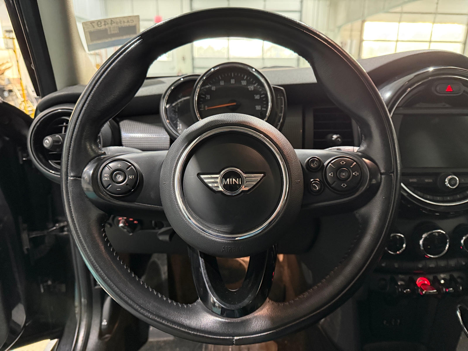 Thumbnail: 2018 MINI Cooper Hardtop - 4