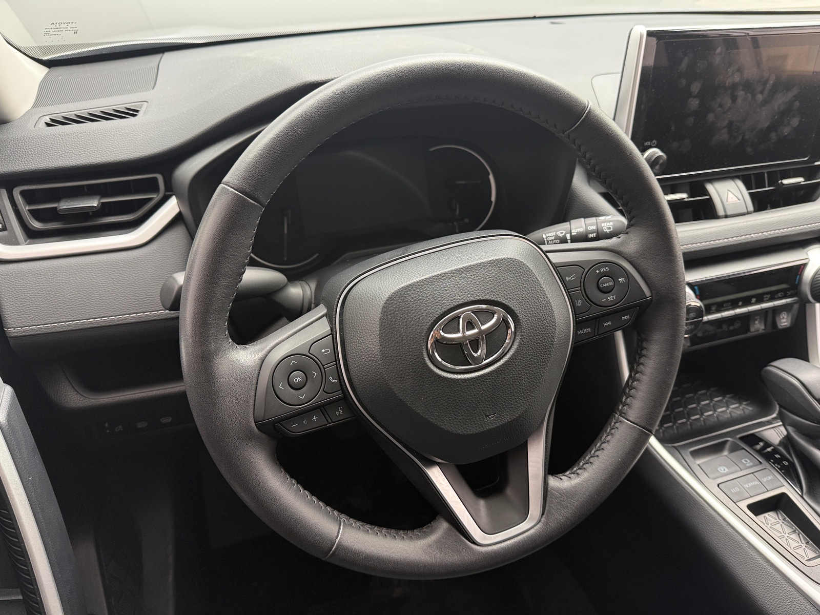 Thumbnail: 2025 Toyota RAV4 - 5