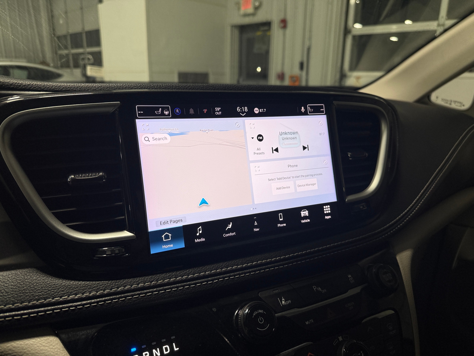 Thumbnail: 2024 Chrysler Pacifica - 3