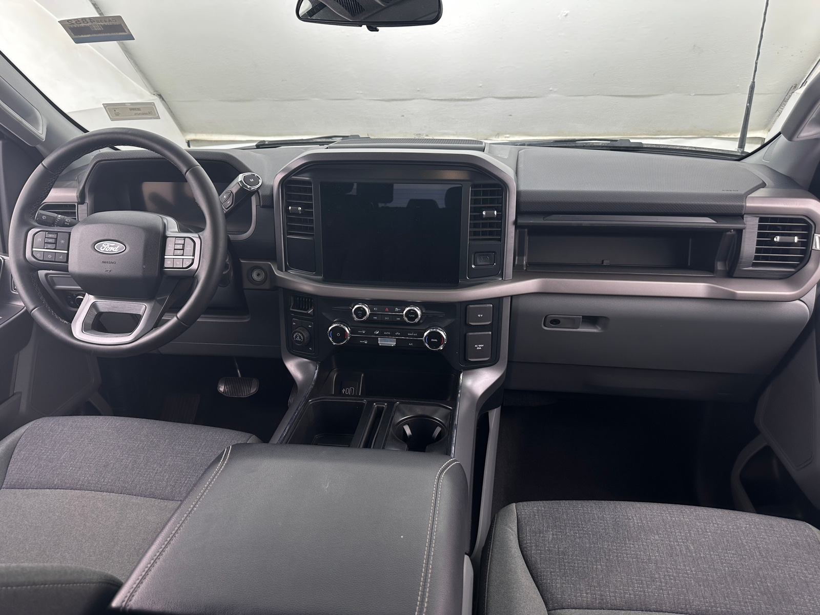 Thumbnail: 2025 Ford Econoline - 3