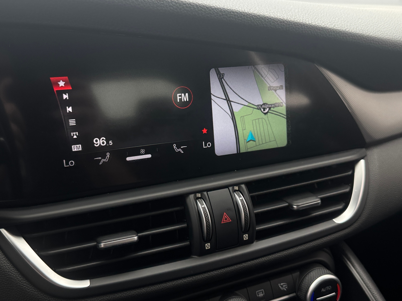 Thumbnail: 2019 Alfa Romeo Giulia - 3