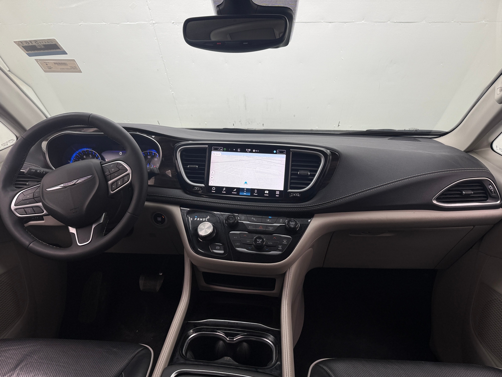 Thumbnail: 2024 Chrysler Pacifica - 3