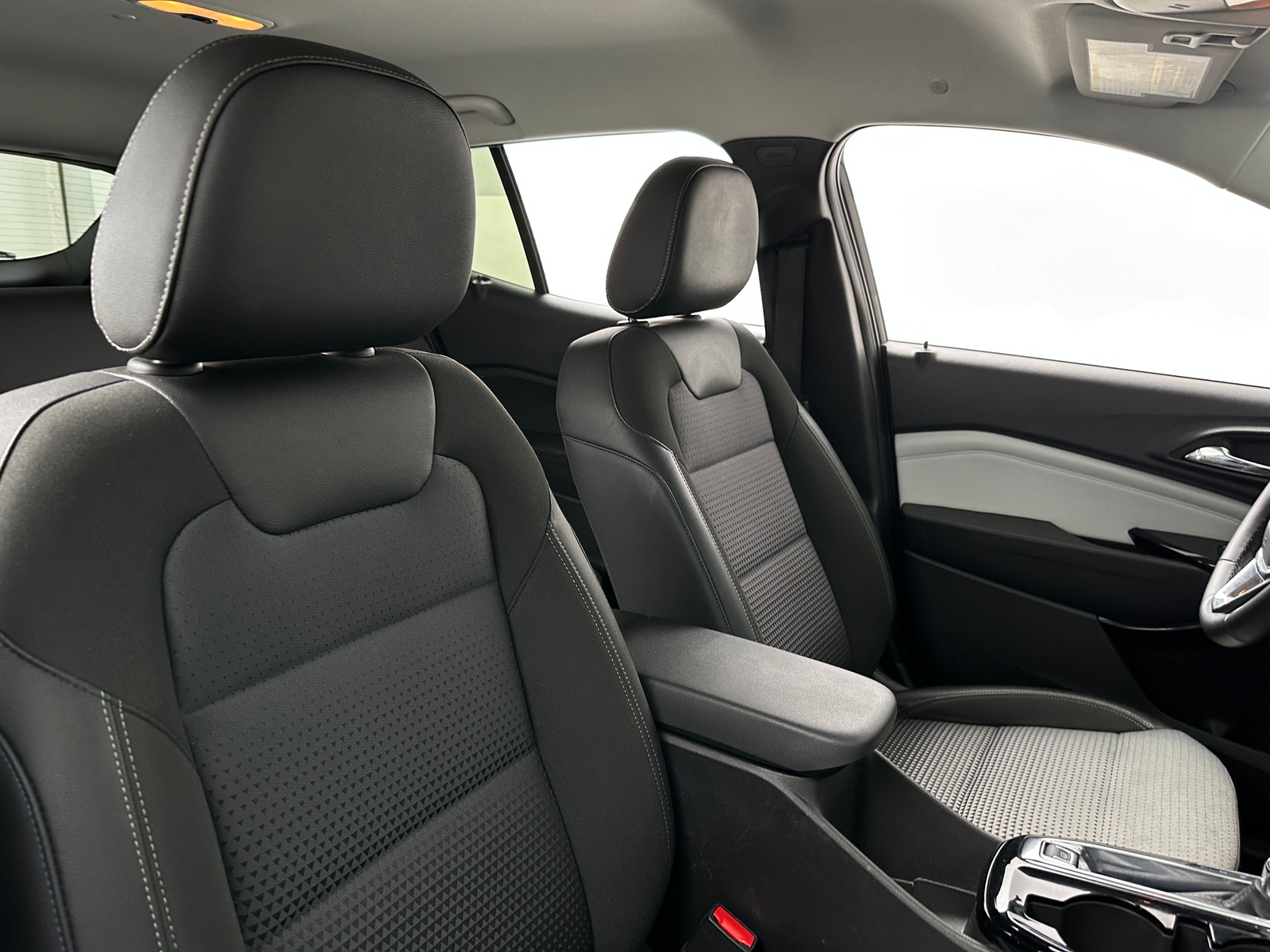 Thumbnail: 2025 Chevrolet Trax - 2