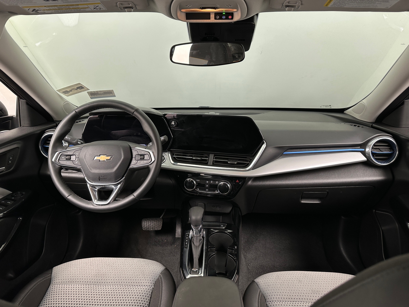 Thumbnail: 2025 Chevrolet Trax - 3
