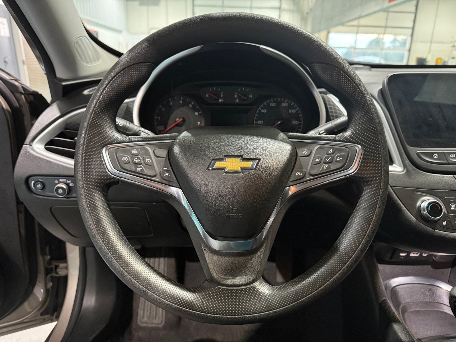 Thumbnail: 2024 Chevrolet Malibu - 5