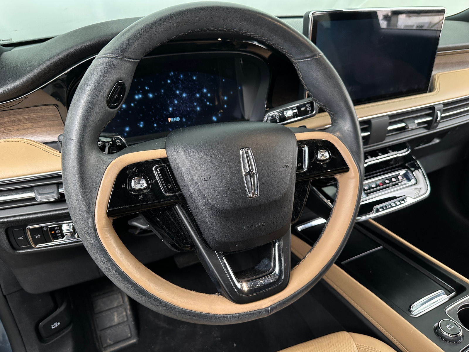 Thumbnail: 2023 Lincoln Corsair - 4