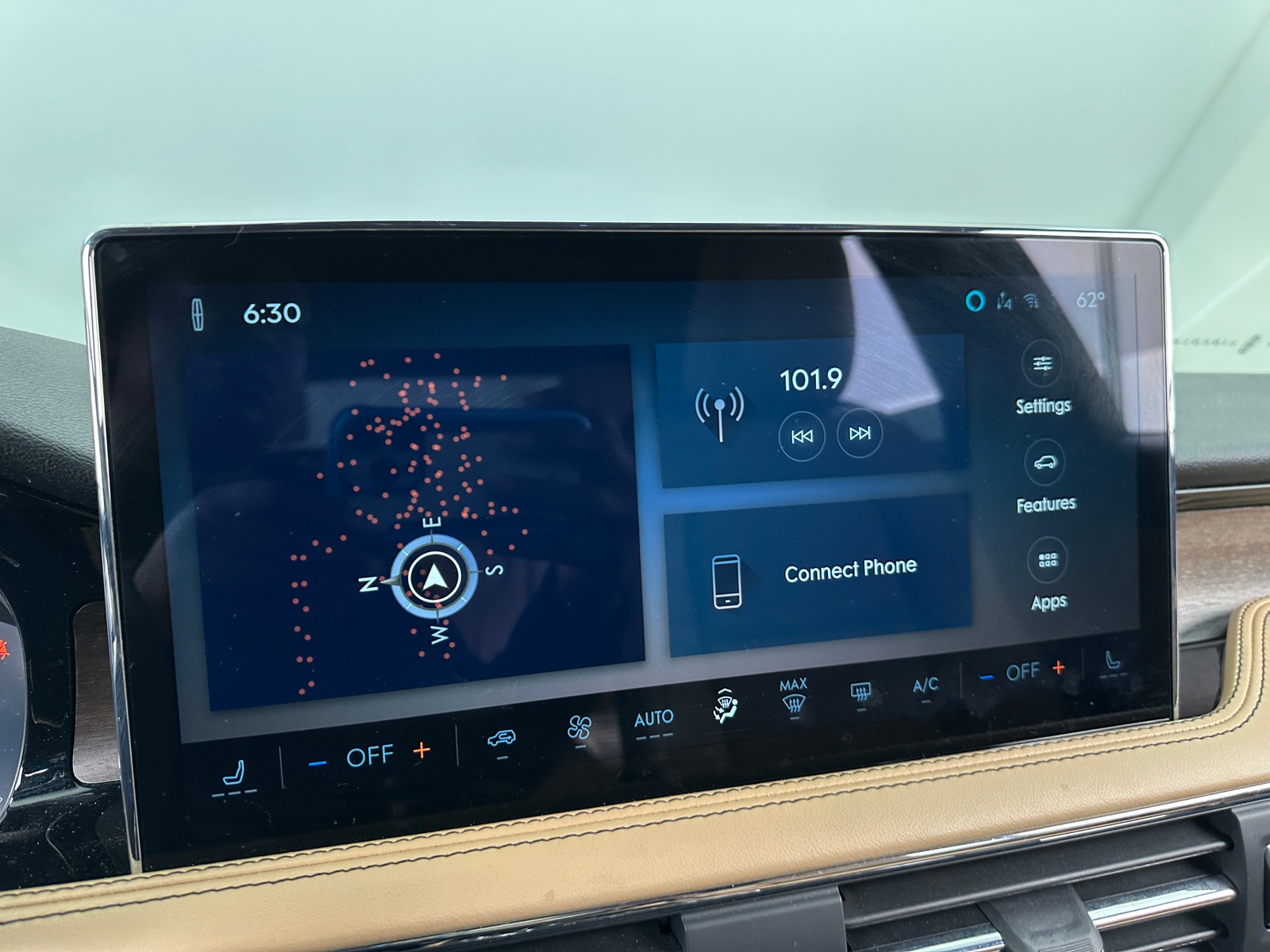 Thumbnail: 2023 Lincoln Corsair - 3