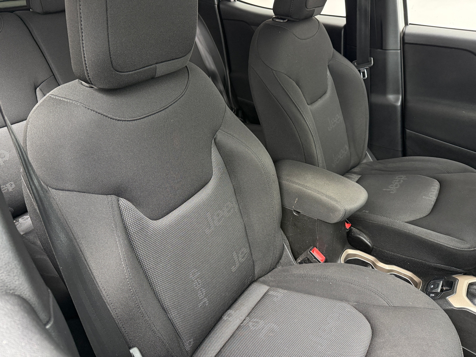 Thumbnail: 2016 Jeep Renegade - 2