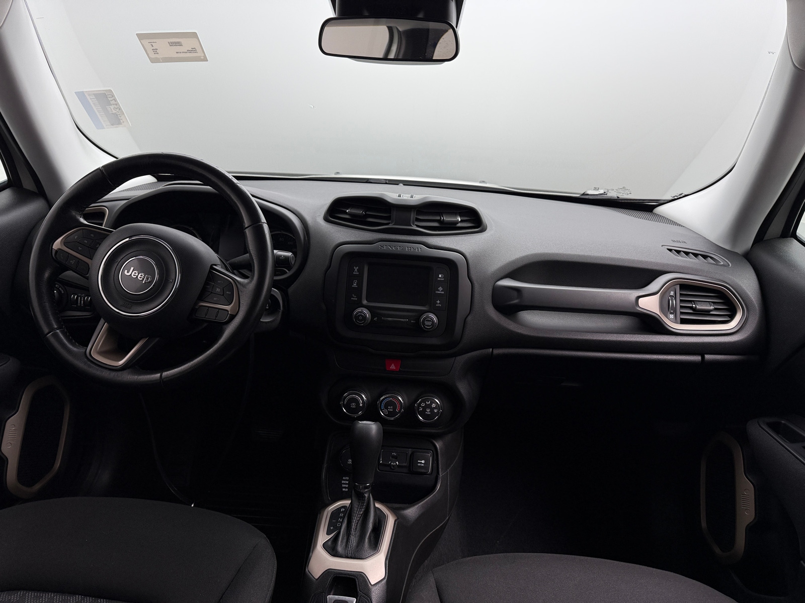 Thumbnail: 2016 Jeep Renegade - 3