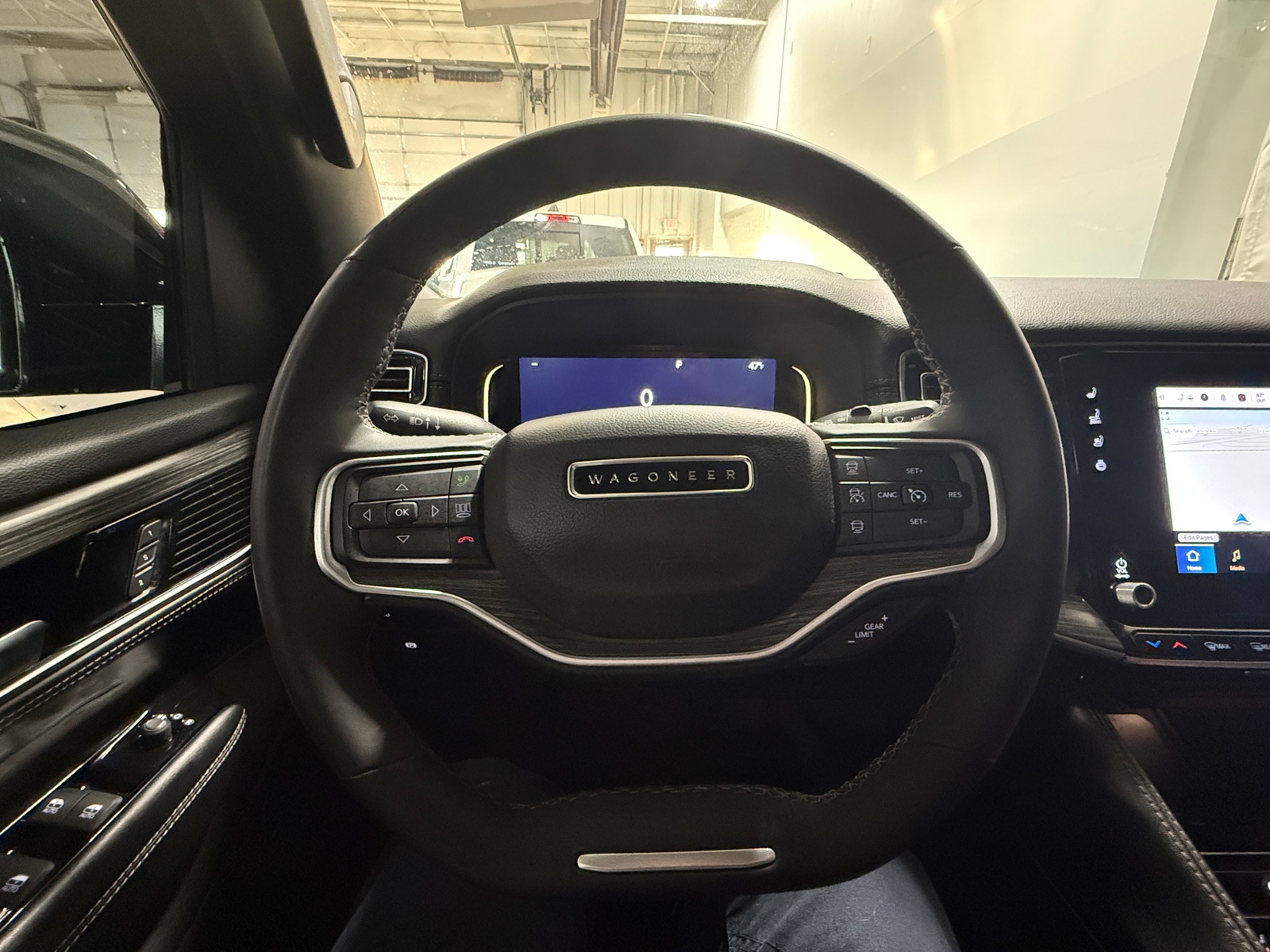 Thumbnail: 2024 Jeep Wagoneer - 4