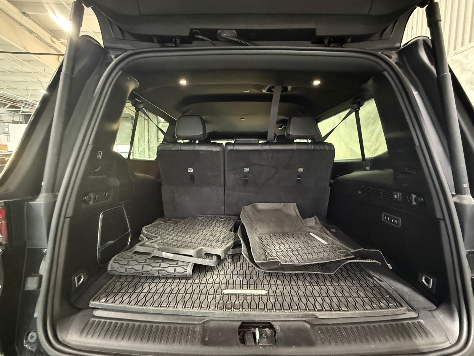 Thumbnail: 2024 Jeep Wagoneer - 6