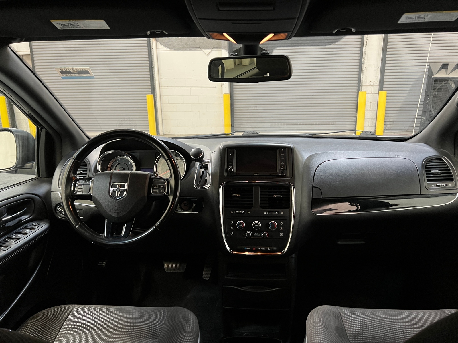 Thumbnail: 2020 Dodge Grand Caravan - 3