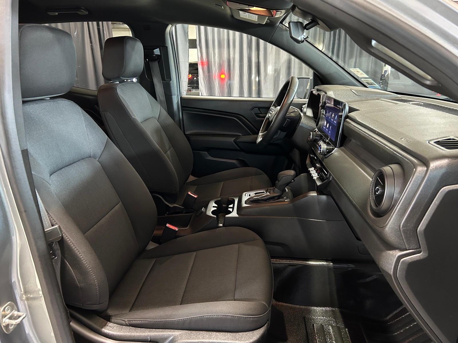 Thumbnail: 2023 Chevrolet Colorado - 2