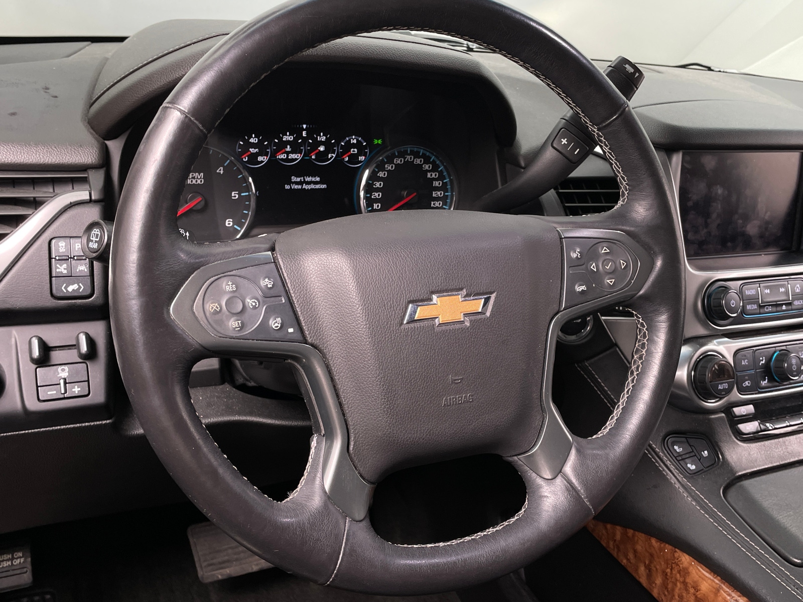 Thumbnail: 2018 Chevrolet Tahoe - 4