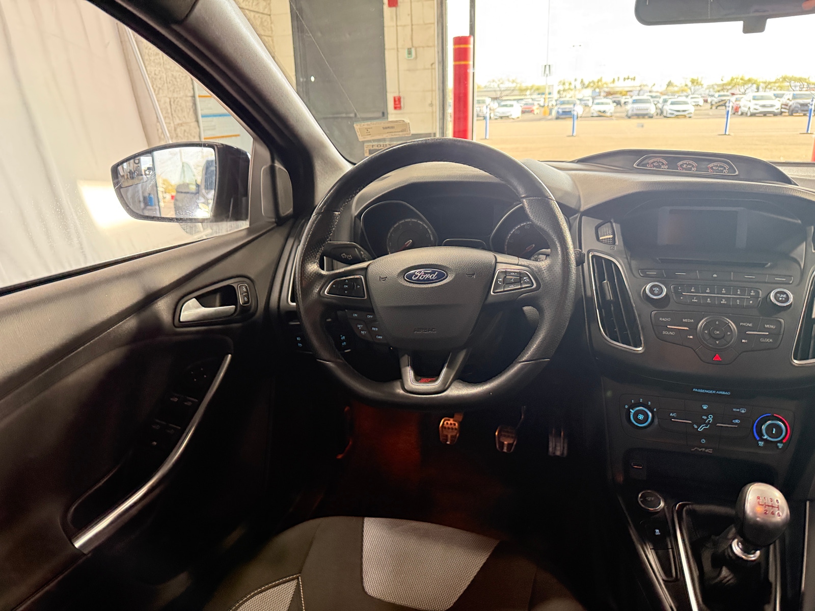 Thumbnail: 2017 Ford Focus - 5