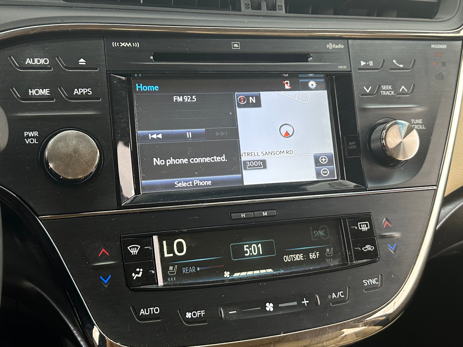 Thumbnail: 2018 Toyota Avalon - 3