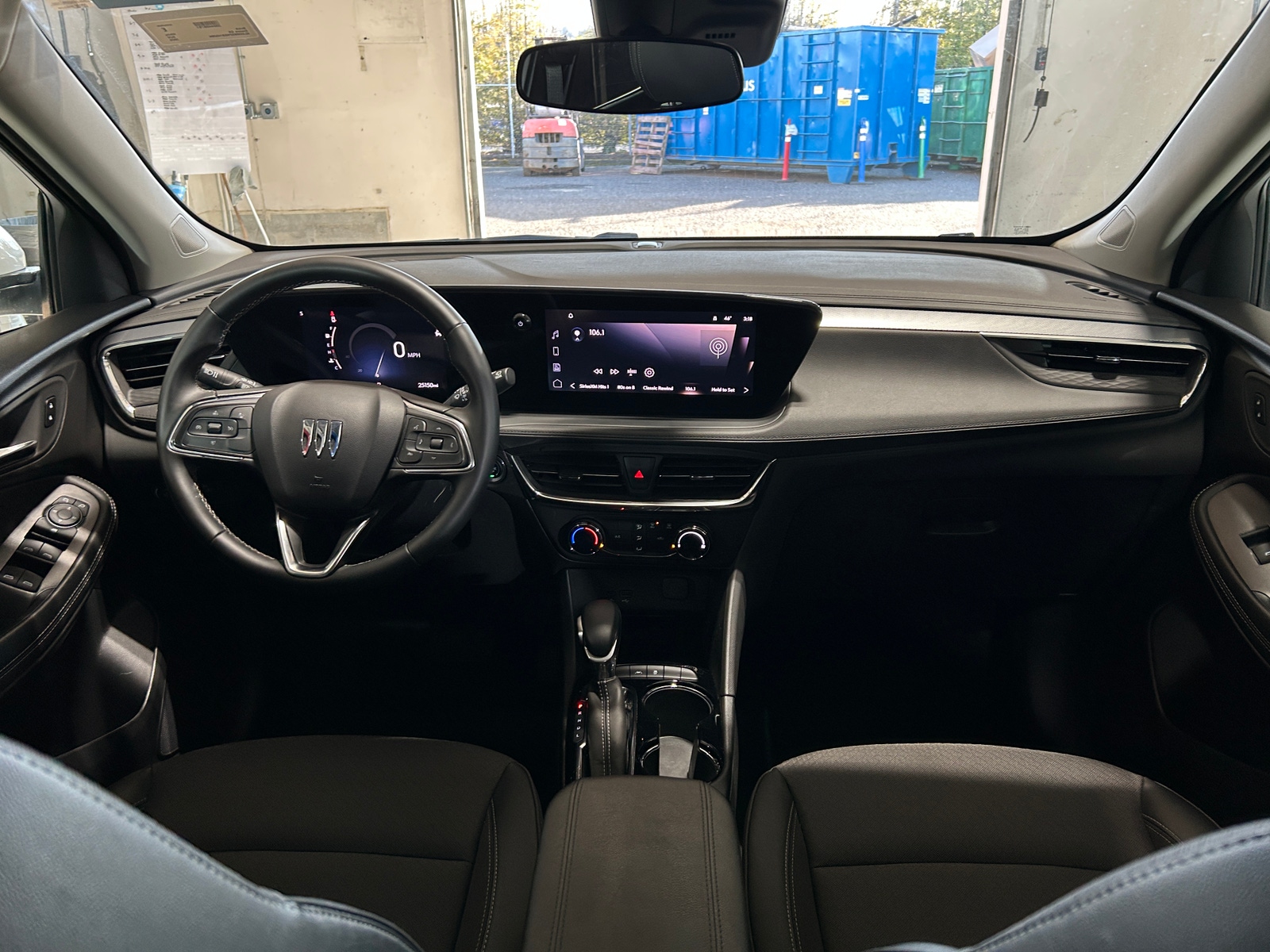 Thumbnail: 2025 Buick Encore GX - 3