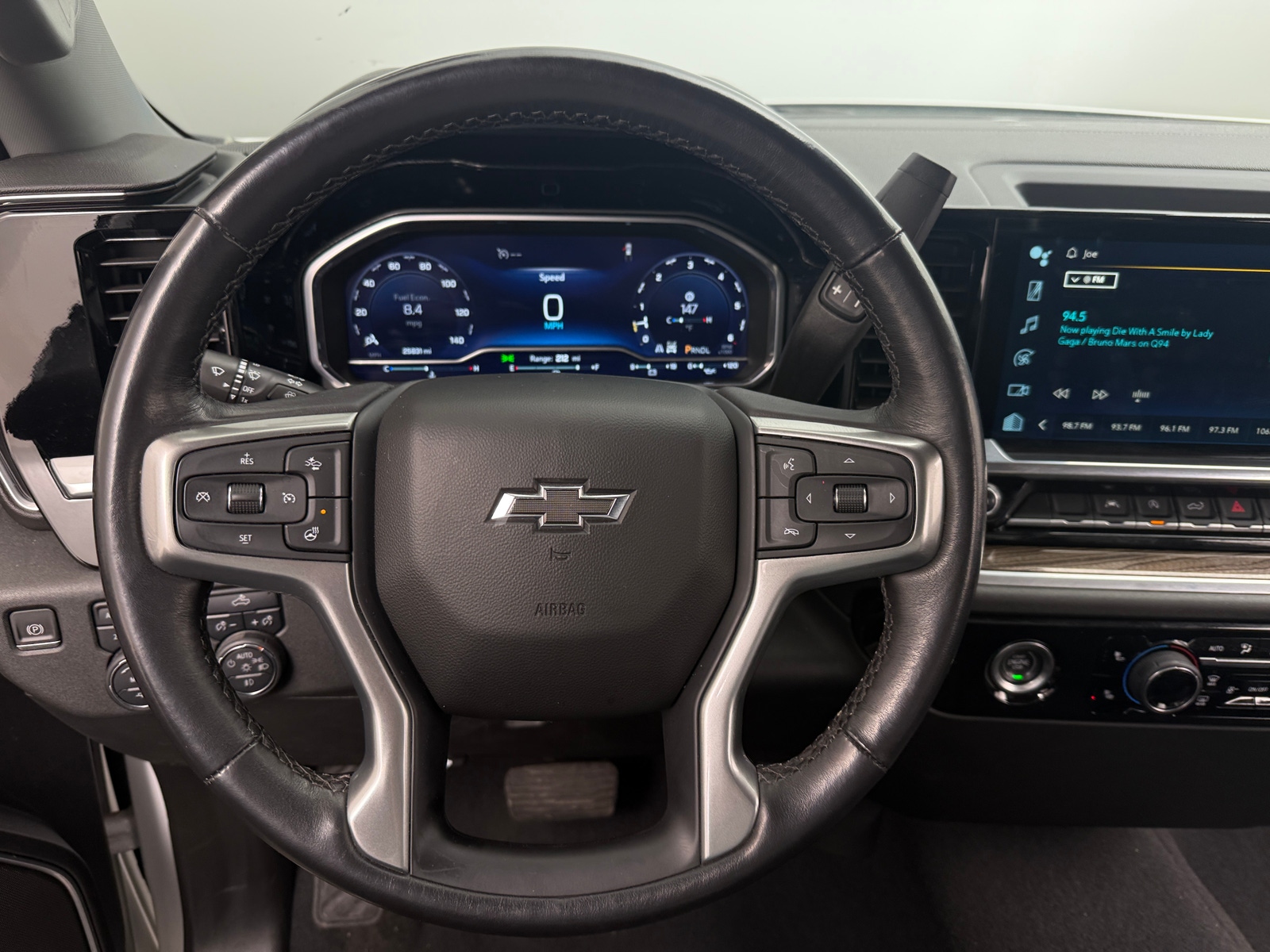 Thumbnail: 2022 Chevrolet Silverado 1500 - 5