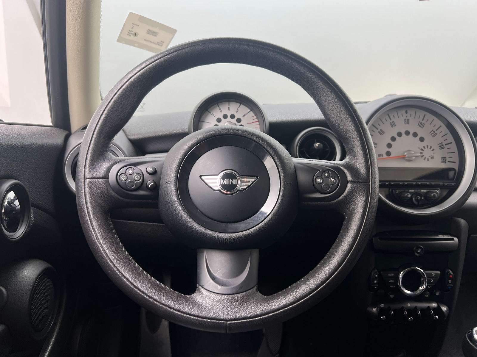 Thumbnail: 2013 MINI Cooper Hardtop - 4