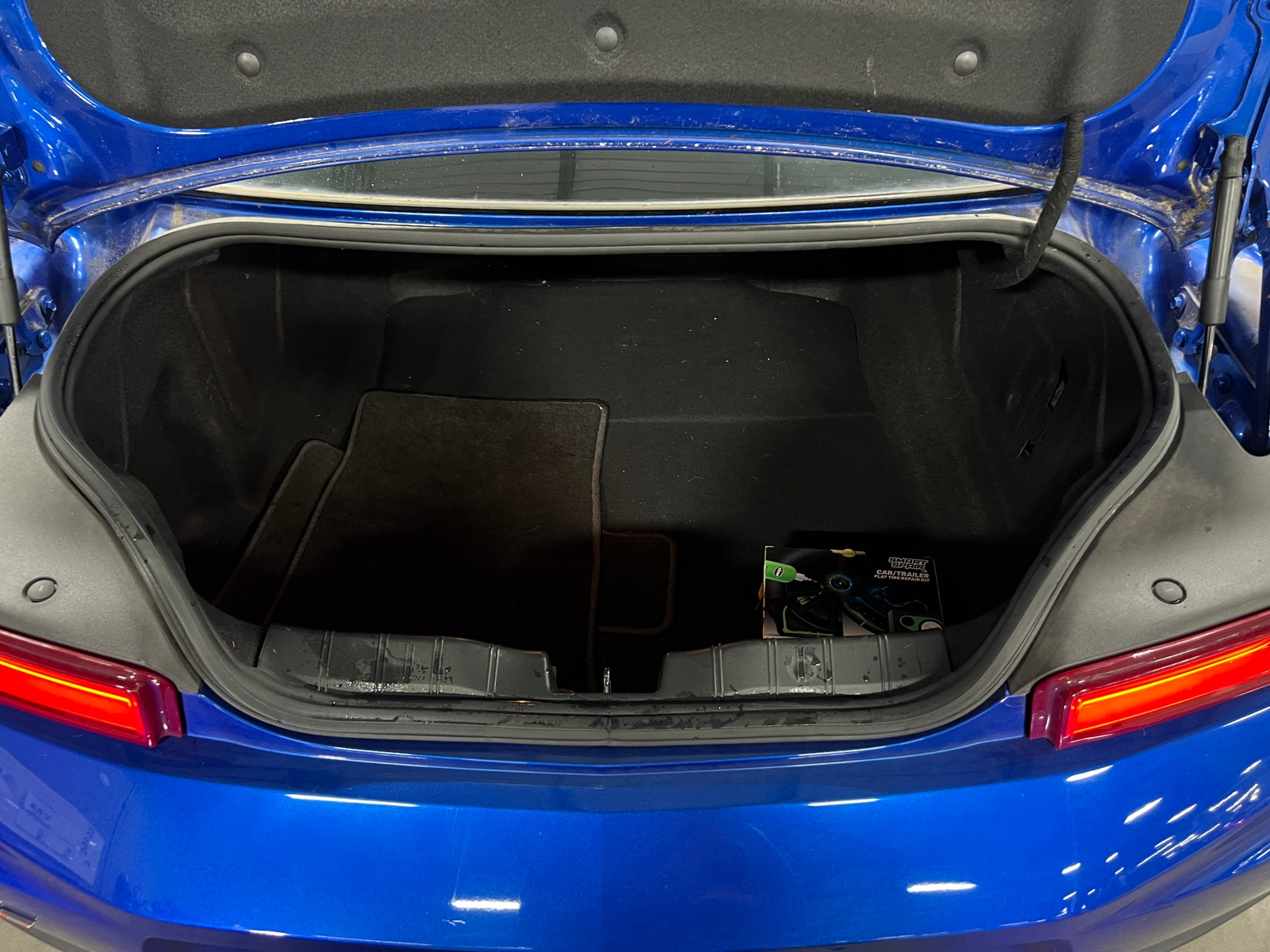 Thumbnail: 2018 Chevrolet Camaro - 6