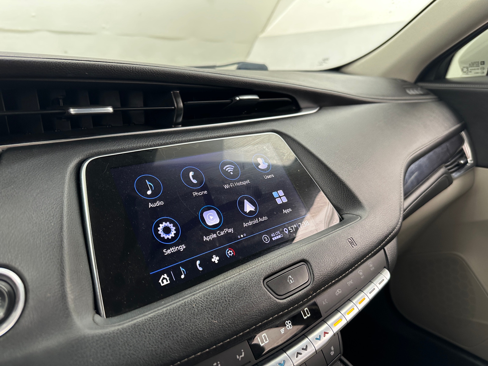 Thumbnail: 2020 Cadillac XT4 - 3