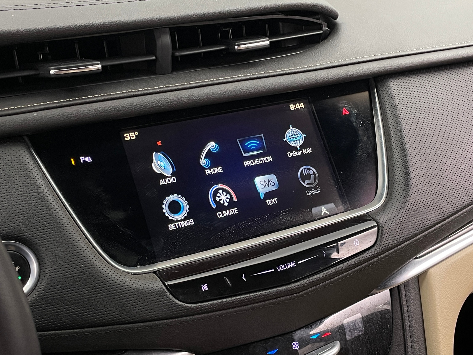 Thumbnail: 2017 Cadillac XT5 - 3