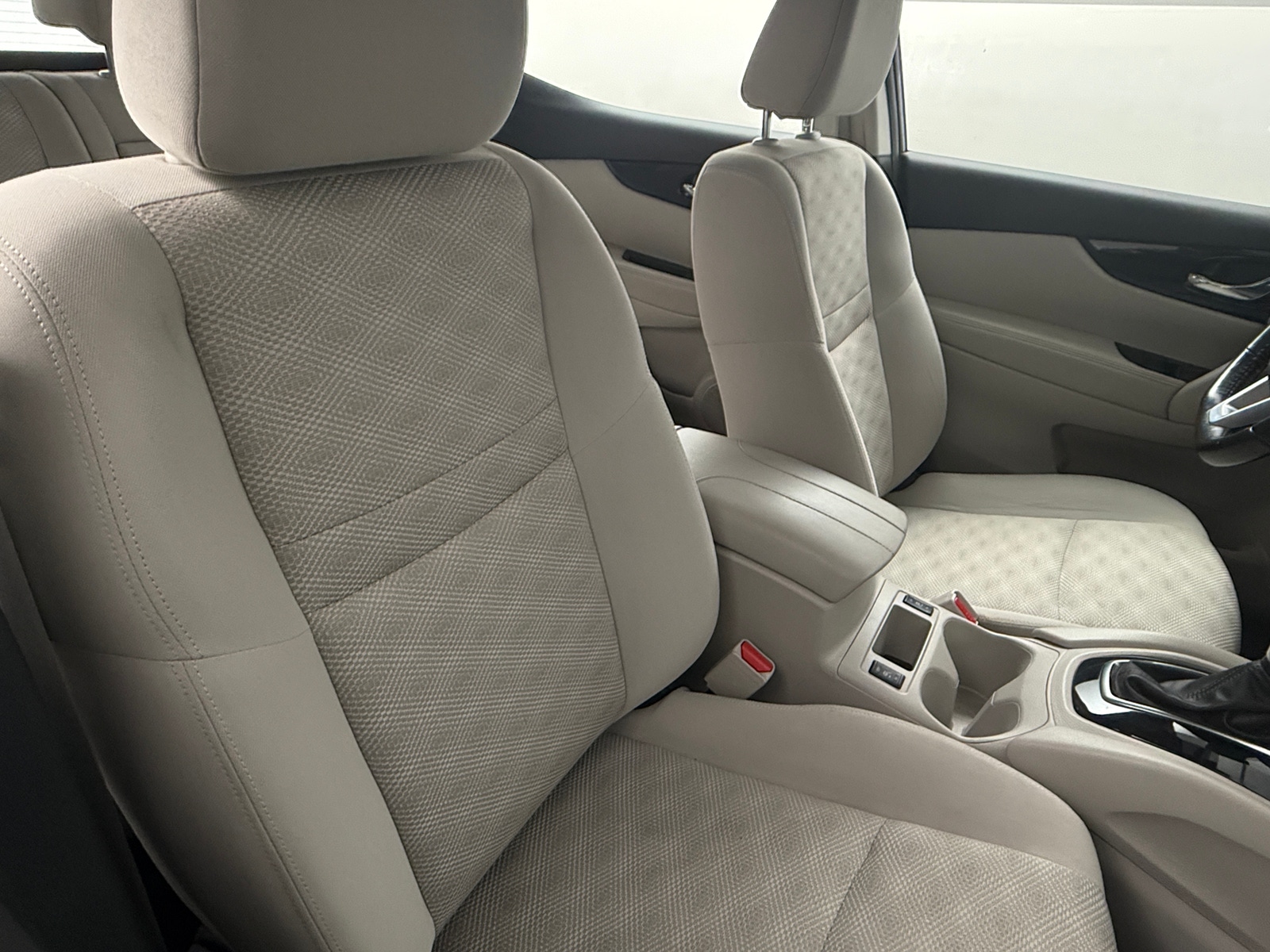 Thumbnail: 2022 Nissan Rogue Sport - 2