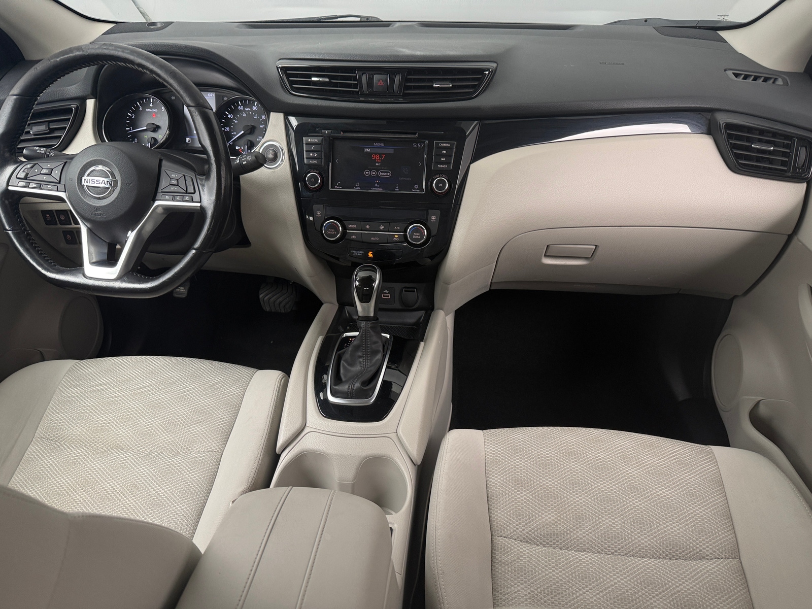 Thumbnail: 2022 Nissan Rogue Sport - 3