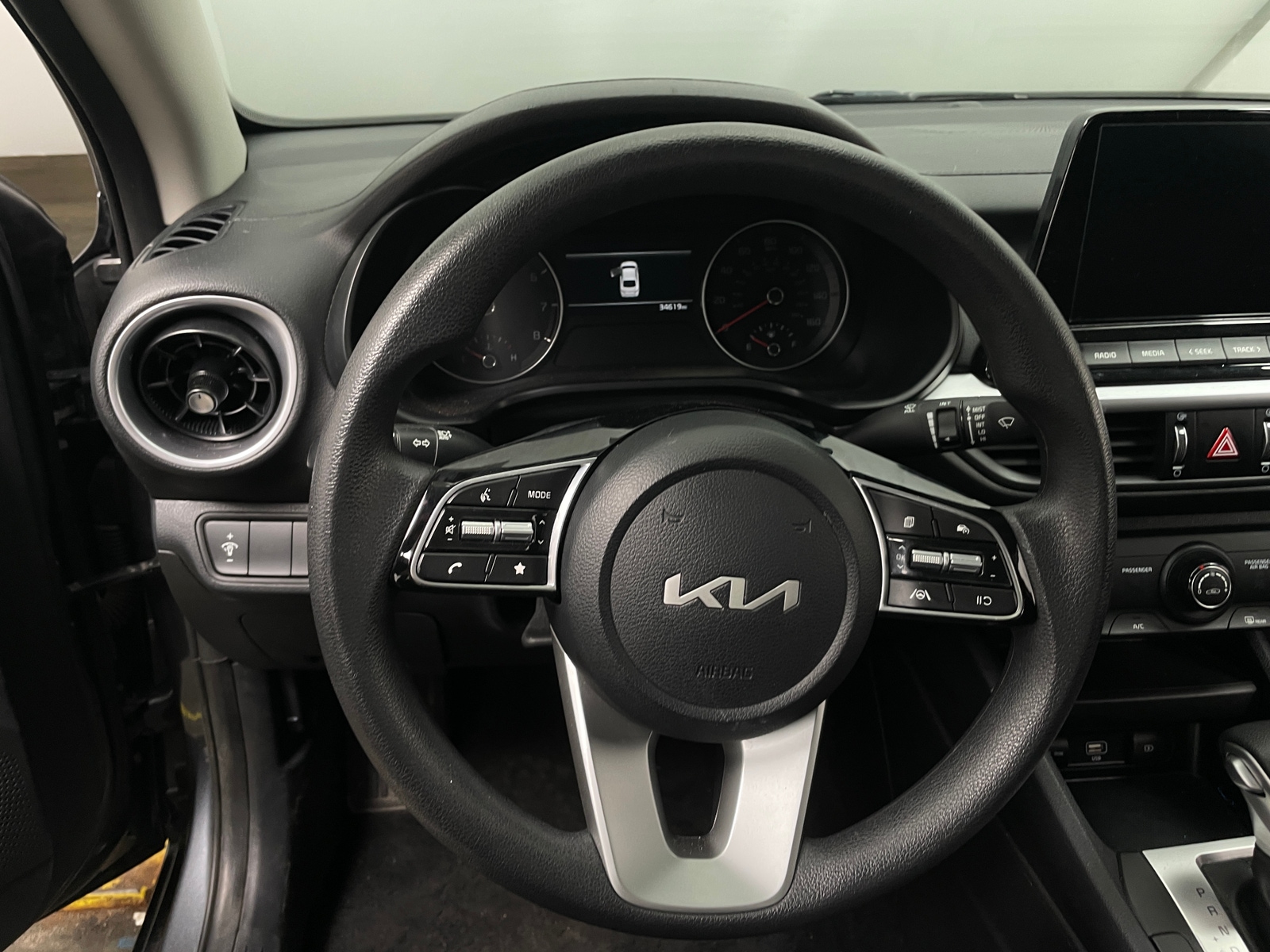 Thumbnail: 2024 Kia Forte - 5