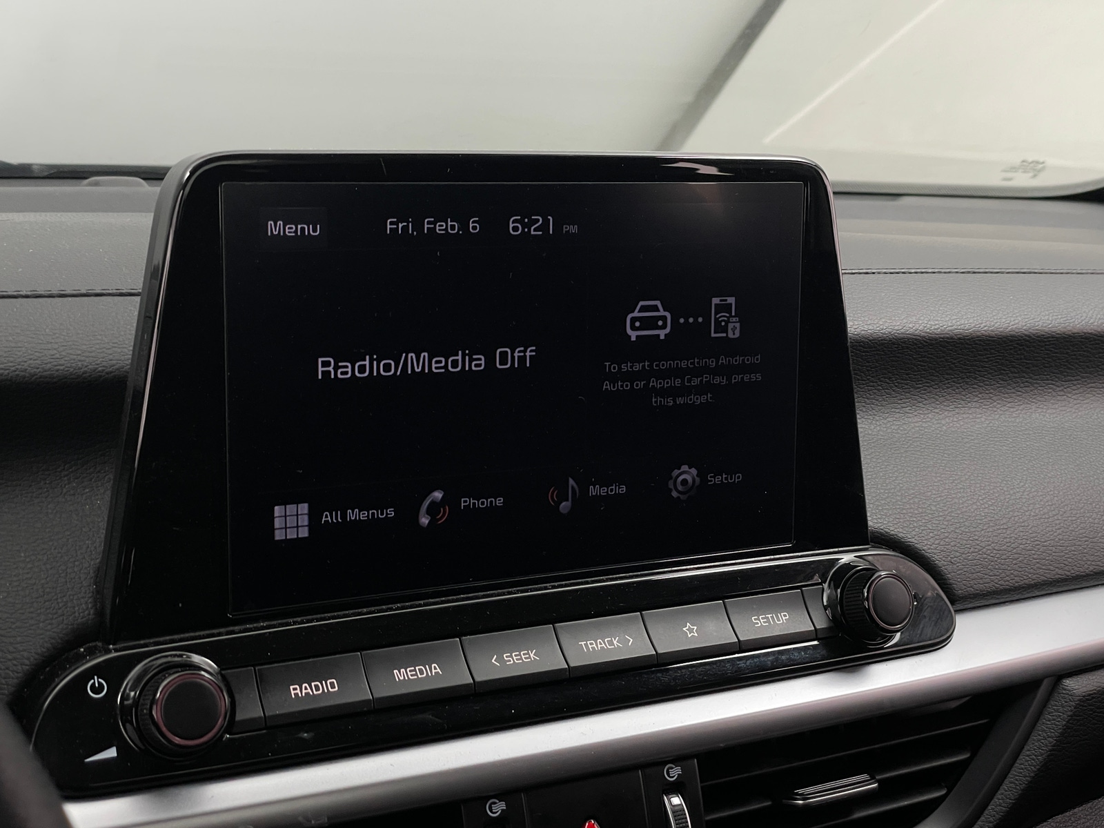 Thumbnail: 2024 Kia Forte - 4