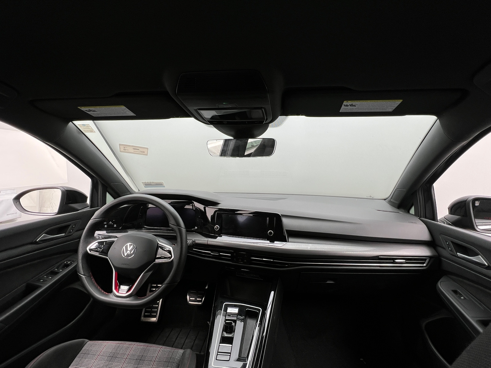 Thumbnail: 2023 Volkswagen Golf - 3