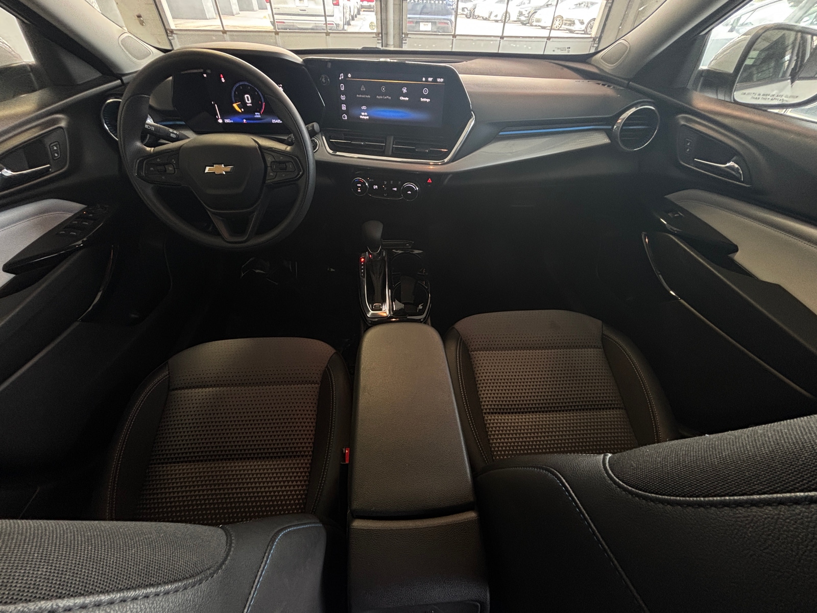 Thumbnail: 2025 Chevrolet Trax - 3