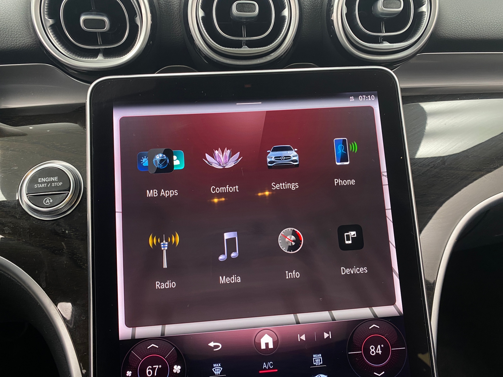 Thumbnail: 2022 Mercedes-Benz C-Class - 3