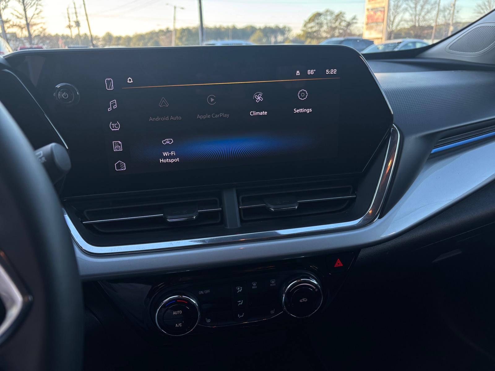 Thumbnail: 2025 Chevrolet Trax - 4