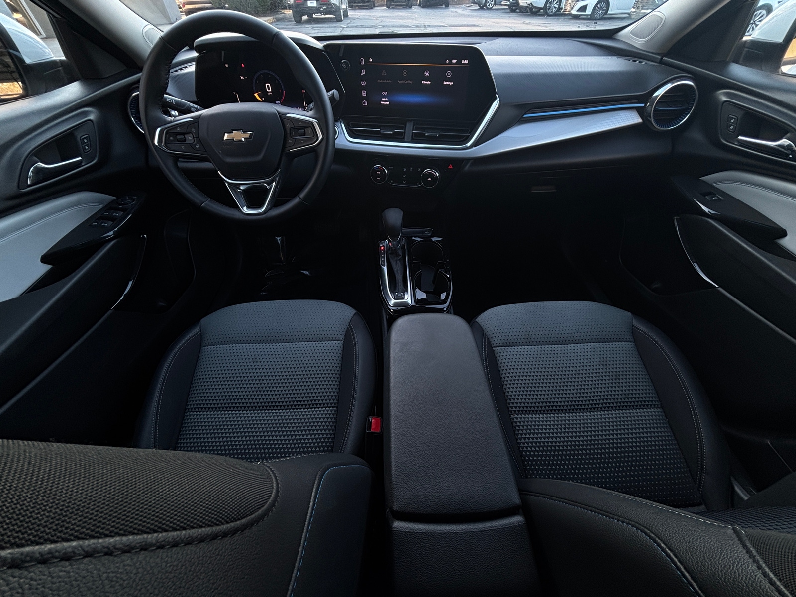 Thumbnail: 2025 Chevrolet Trax - 3