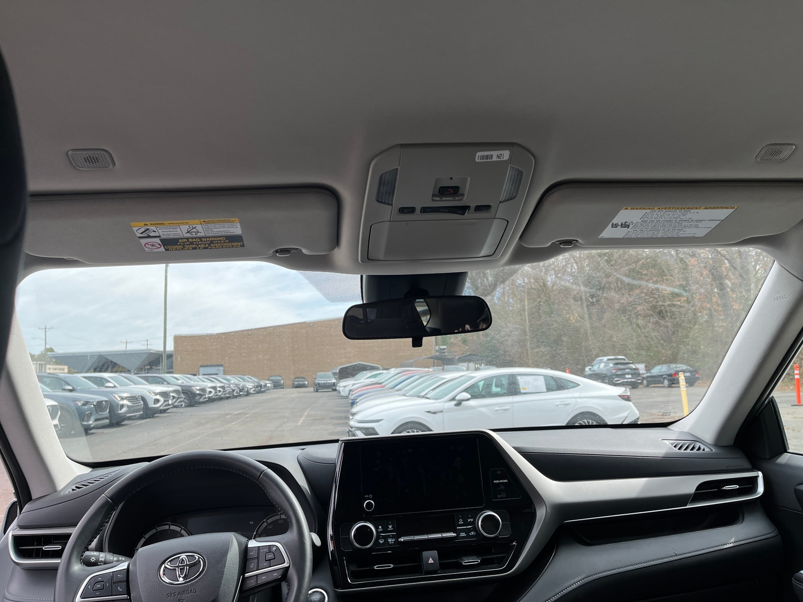 Thumbnail: 2025 Toyota Highlander - 3