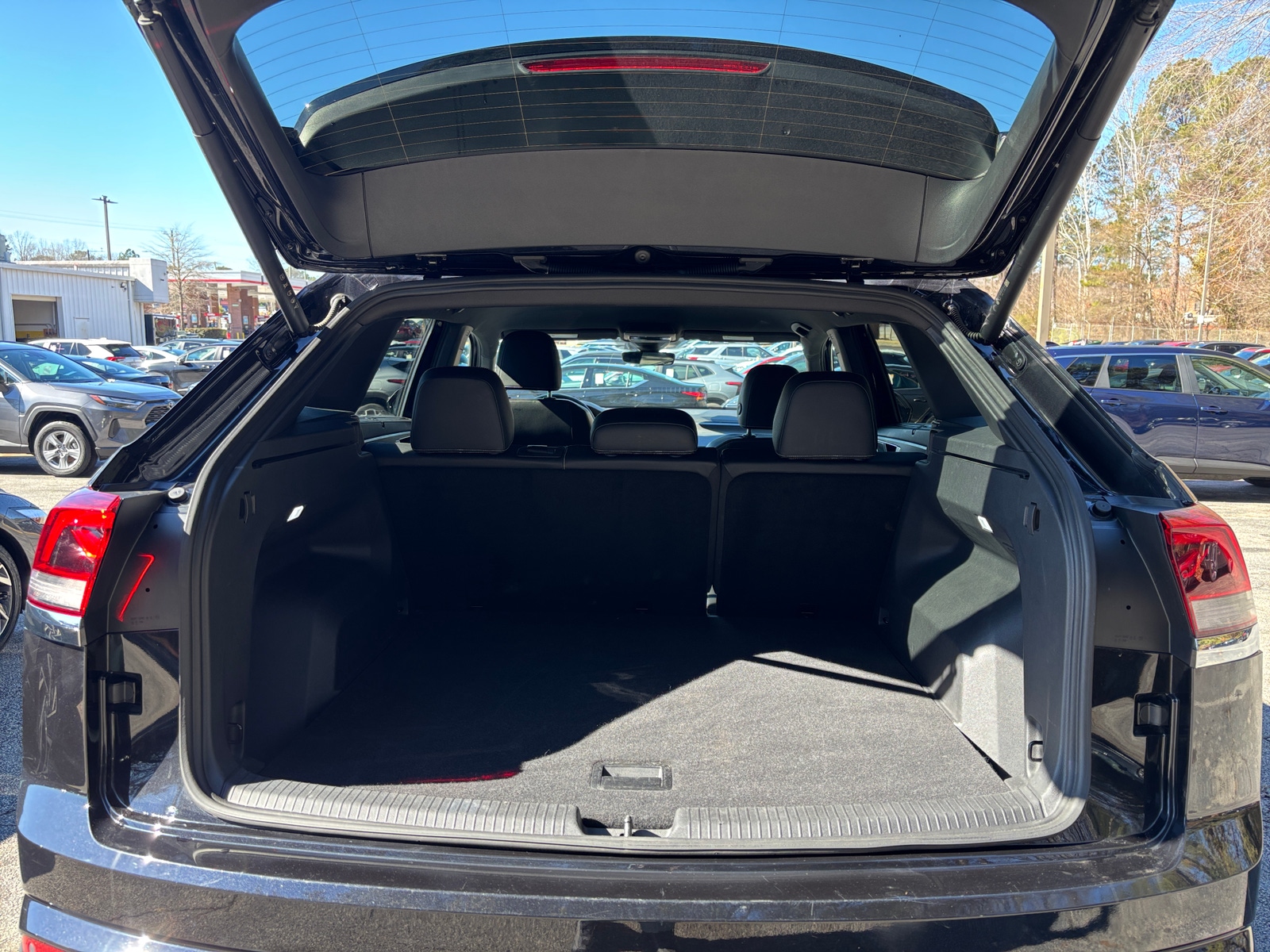 Thumbnail: 2025 Volkswagen Atlas - 6